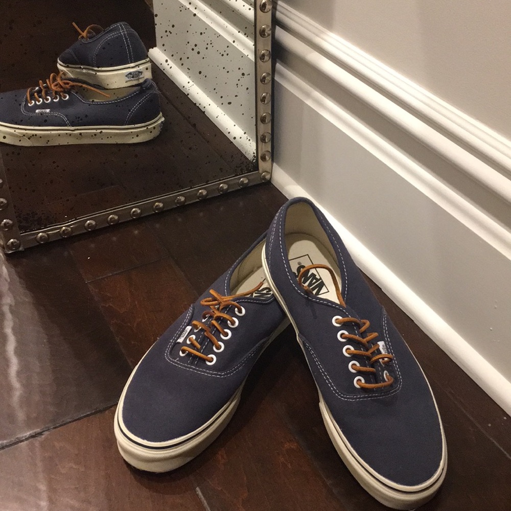 Men’s vans never worn